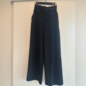 Black Wide-Leg belted Pants by Uniqlo